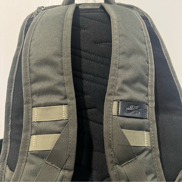 Nike Olive Green Backpack with Pink Logo - Picture 5 of 5